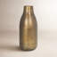 Vase en métal doré oxydé Lariah-287699068