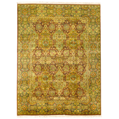 Hand Knotted Wool Oriental Area Rug in Wine And Green