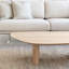 Table basse en bois massif au design minimaliste-104490699