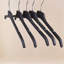 Cintre en plastique sans trace-351473863