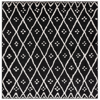 Nikki Performance Geometric Rug