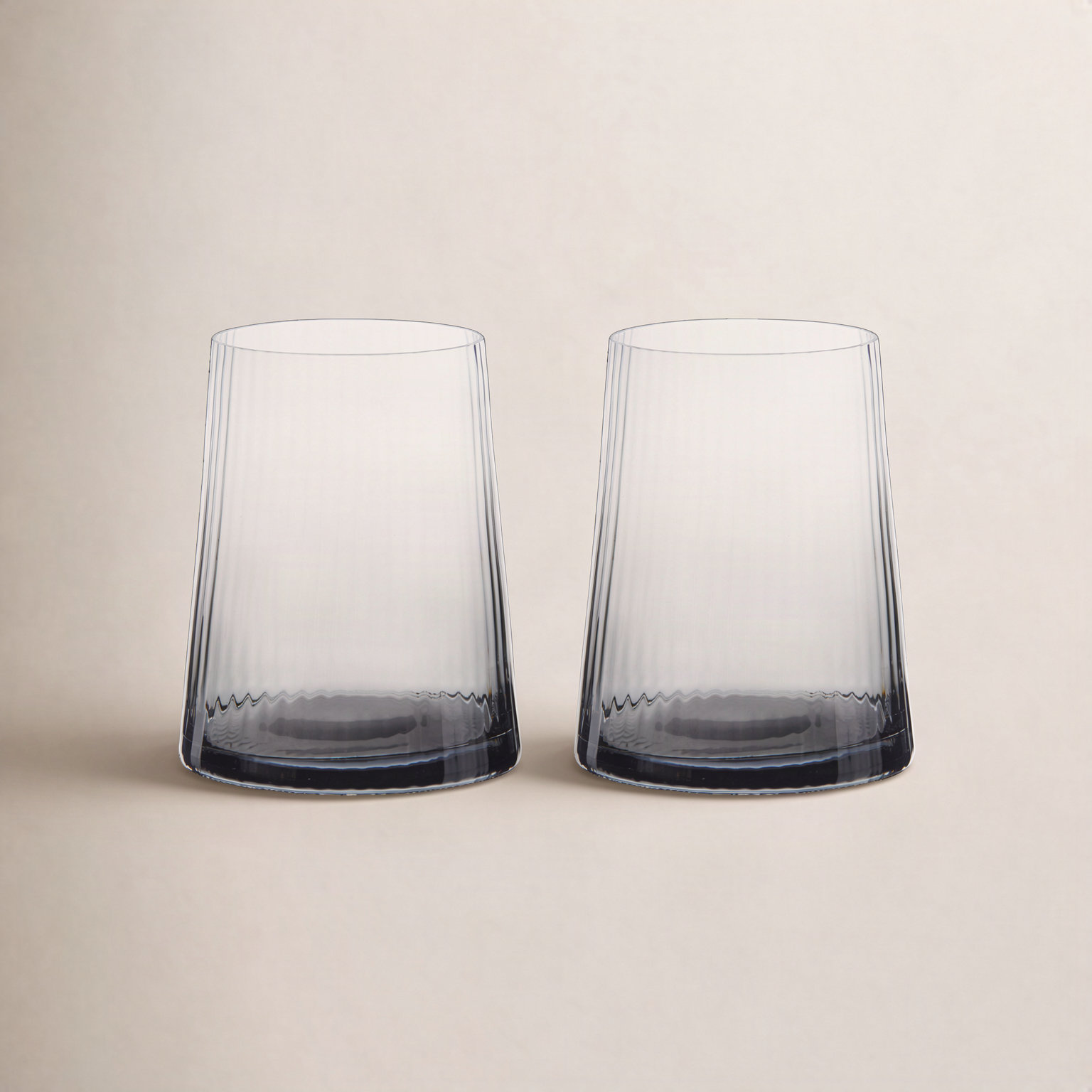 Zoya Ribbed Drinking Glass, Smoke