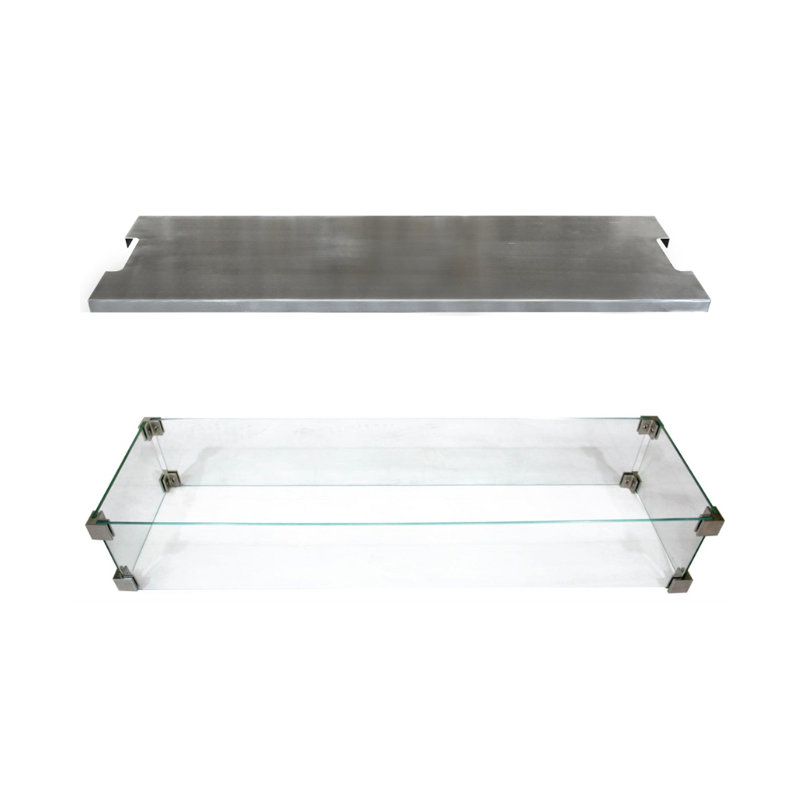 L'ensemble d'accessoires de foyer extérieur Elementi Granville / Hampton comprend un pare-vent en verre et un couvercle de brûleur