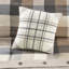 Édredon pour grand lit 7 pièces Ridge - Chevron neutre, tissu écossais Buffalo, lavable à la machine, coussins décoratifs, jupe de lit, tissu à chevrons, rembourrage, comprend édredon, taies décoratives, coussins et-119448865-119448864