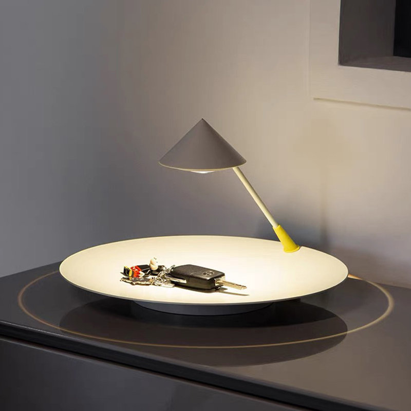 Britinee Metal Modern Lamp