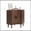 Armoire d'angle avec portes coulissantes et tablettes réglables
