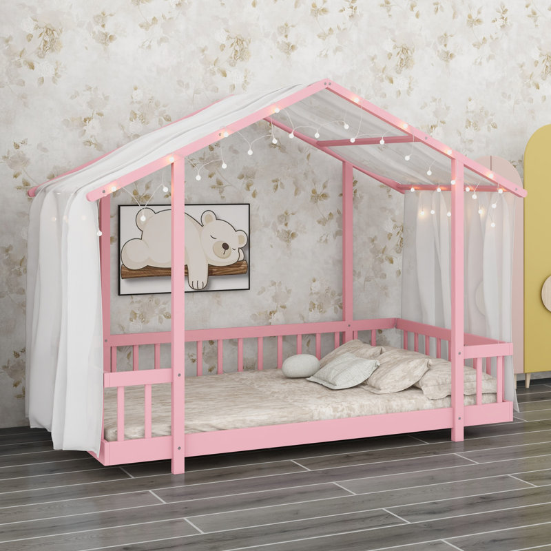 Lit plateforme avec cadre robuste en forme de maison, baldaquin et guirlandes lumineuses pour des chambres ludiques, Rose