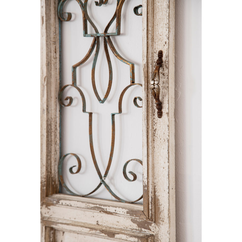 Sculpture murale en bois