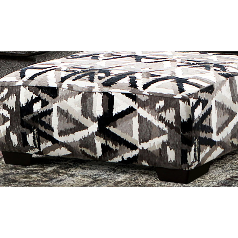 Carré contemporain au design dynamique, siège à ressorts ensachés, pieds fuselés en plastique, profondeur de 38 pouces, chenille multicolore et bois massif
