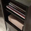 Bureau d'écriture avec tablette de rangement