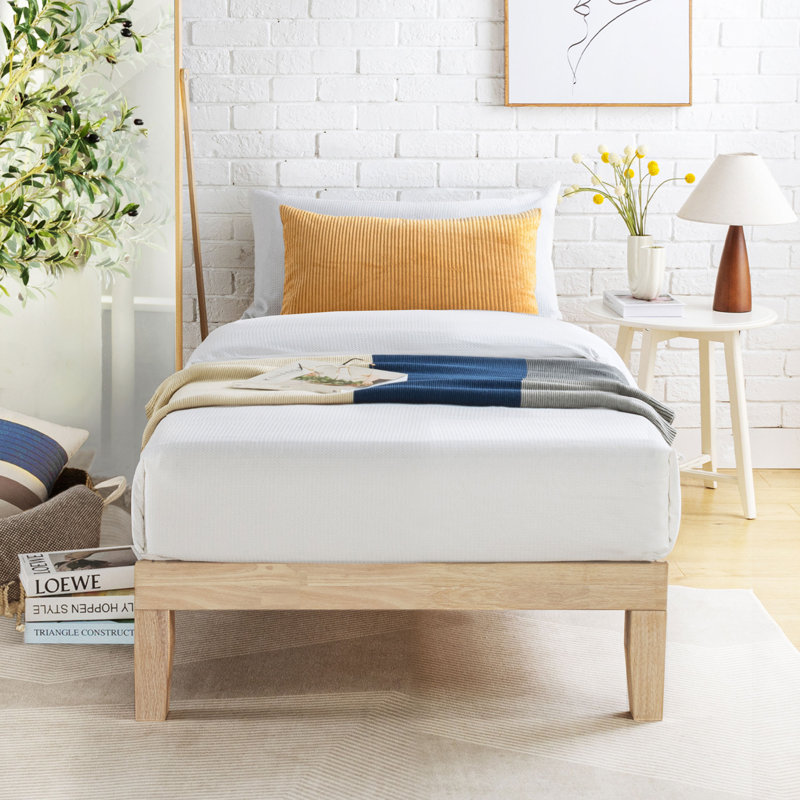 Lit plateforme en bois massif Harlow, Simple, Blanc délavé