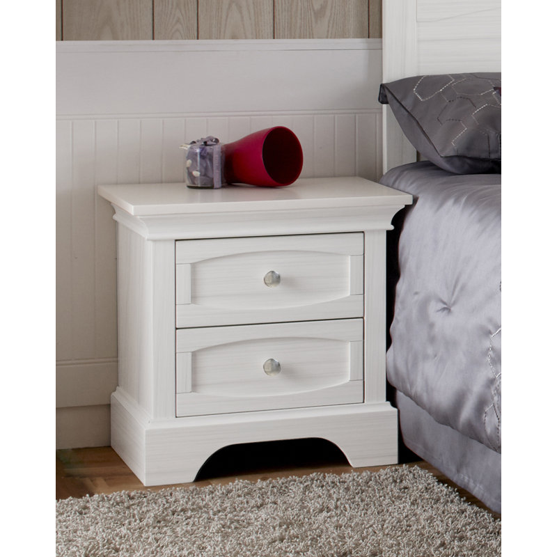 Eadoin 24'' W Nightstand, White