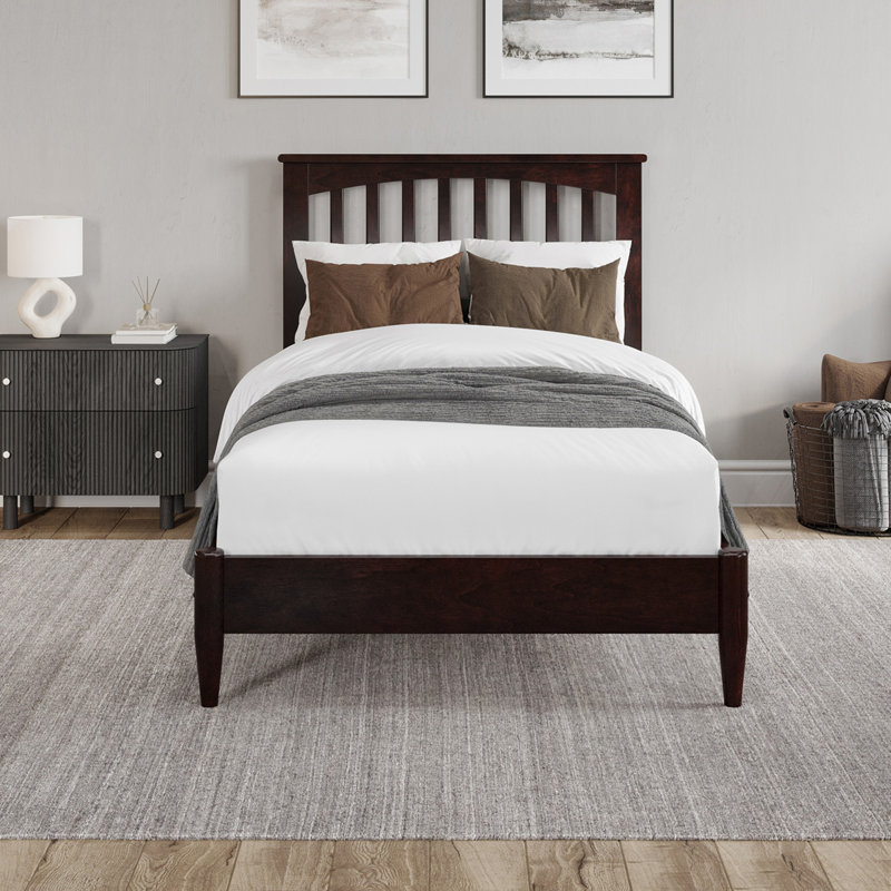 Lit plateforme en bois massif Aritra, Espresso, Simple TG
