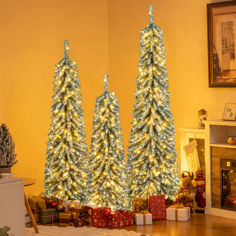 Ensemble de 3 arbres de Noël artificiels 4 pi 5 pi 6 pi avec neige réaliste The Holiday Aisle®