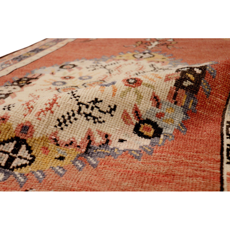Nirvair Oriental Area Rug