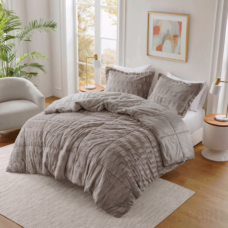 3 Pcs King/Cal King Solid Faux Fur Comforter Mini Set Gray