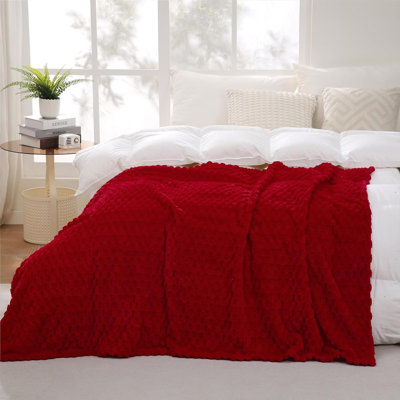 Plaid rouge 127 x 152 cm, jeté décoratif en flanelle jacquard 3D duveteuse, jeté doux et moelleux pour canapé, fauteuil et décoration intérieure
