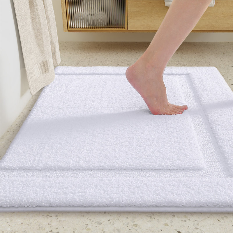Sandnes Bath Rug, Green, 60" L x 24" W