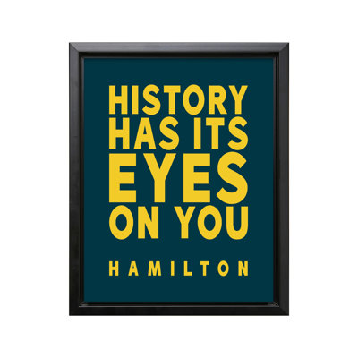 L'histoire a les yeux sur vous