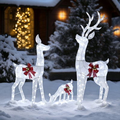 Lighted Reindeer Christmas Decoration,3-Piece Animated Reindeer Family Set with Stakes