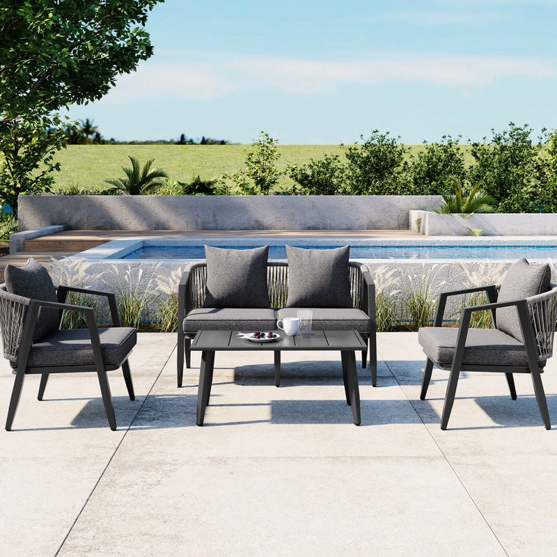 Confortable sièges d'extérieur en fer - 4 personnes, patio, pelouse, coussins moelleux au bord de la piscine et table pratique polyvalente en 4 pour les chaises de jardin rembourrées