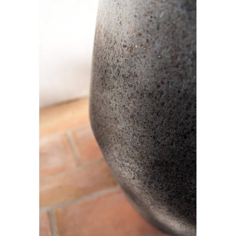 Round Stone Pot