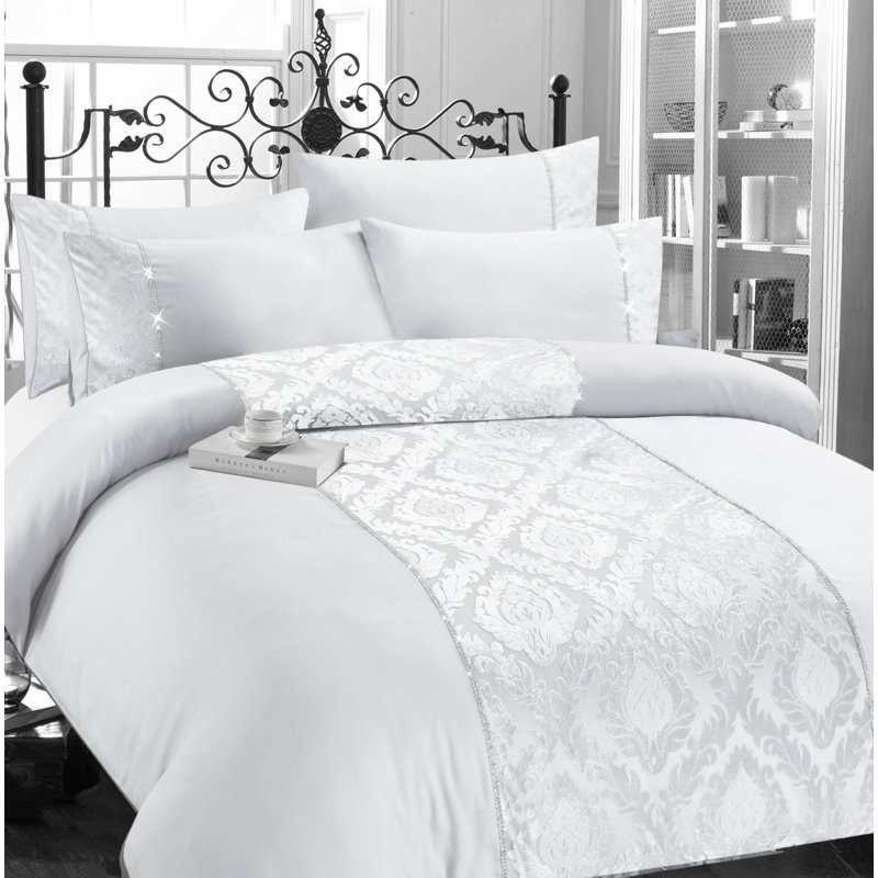 Nadia Microfiber Damask Duvet Cover Set with Pillowcases Included, Kingsize