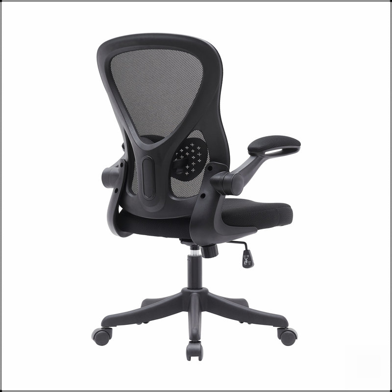 Chaise de bureau ergonomique en maille avec accoudoirs relevables pour un confort optimal et un gain d'espace, noire
