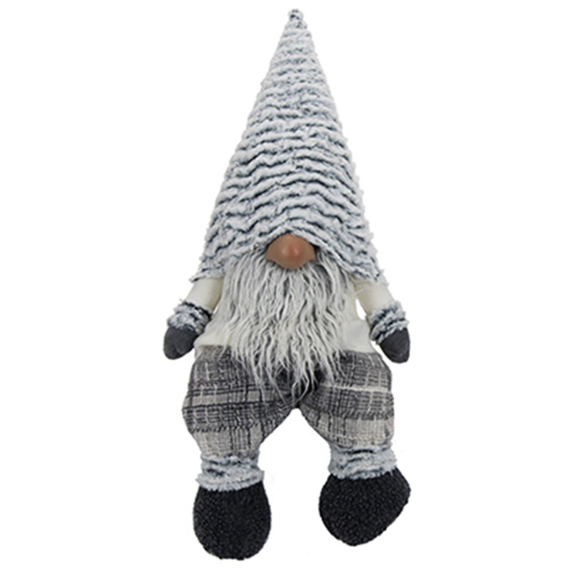 Gnome assis avec chapeau en fausse fourrure, H 23,6 po x l 4,7 po x P 8,3 po