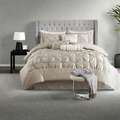 Ensemble de literie pour très grand lit élégant, édredon en polyester avec motif capitonné pour la maison