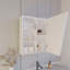 Armoire à pharmacie murale blanche avec porte à miroir et rangement fermé / ouvert, hauteur de 23,64 po, largeur de 6,41 po, profondeur de 19,46 po, porte fonctionnelle, cinq tablettes et plus, ouverte pour