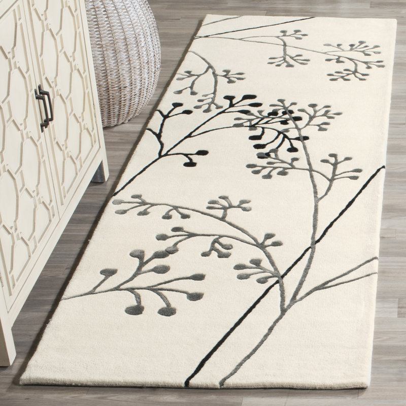 Soho Hand Tufted Wool Floral Rug, Runner 2'6" x 12'