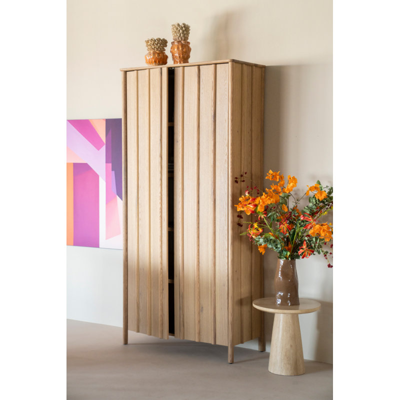 Jake Cabinet, Natural