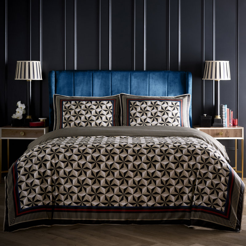 Laurence Llewelyn-Bowen Hero Duvet Cover Set Black, Double