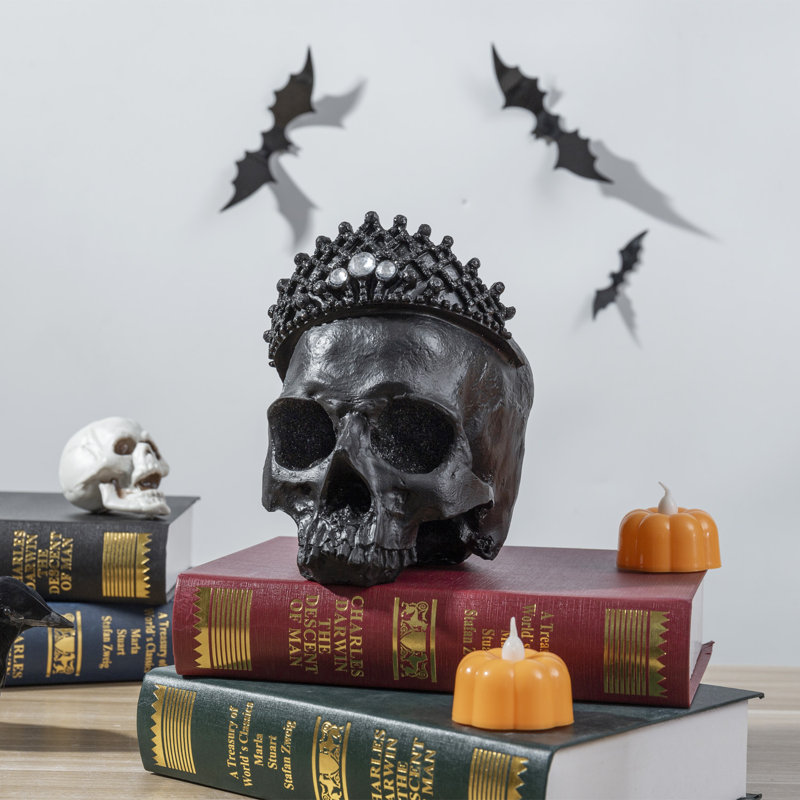 Figurines & Sculptures