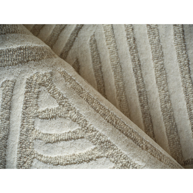 Entro Handmade New Zealand Wool Beige/Ivory Area Rug, Rectangle 12' x 15'