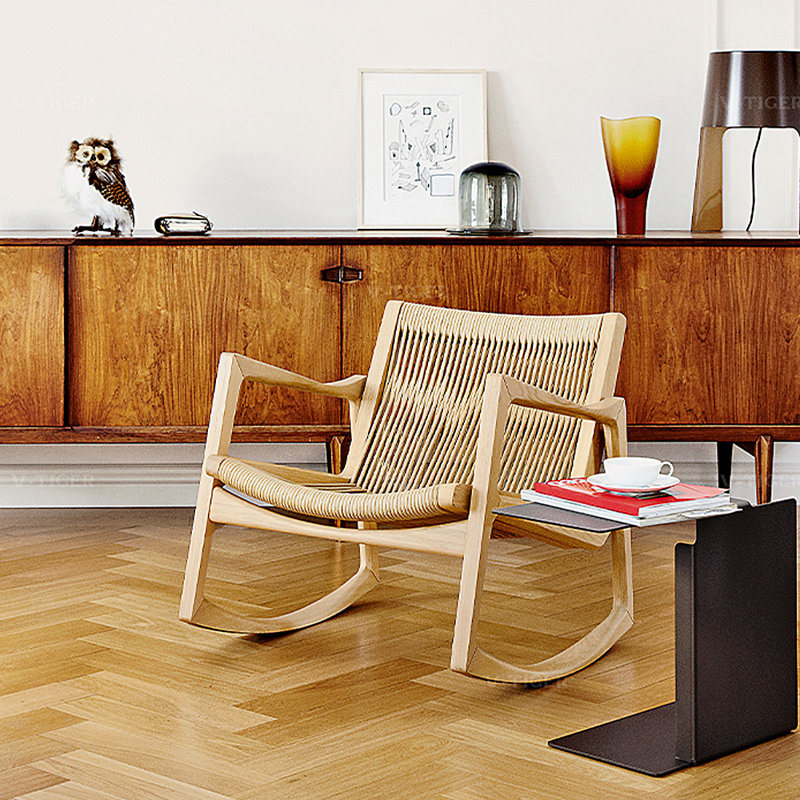 Chaise berçante en chêne, Brun