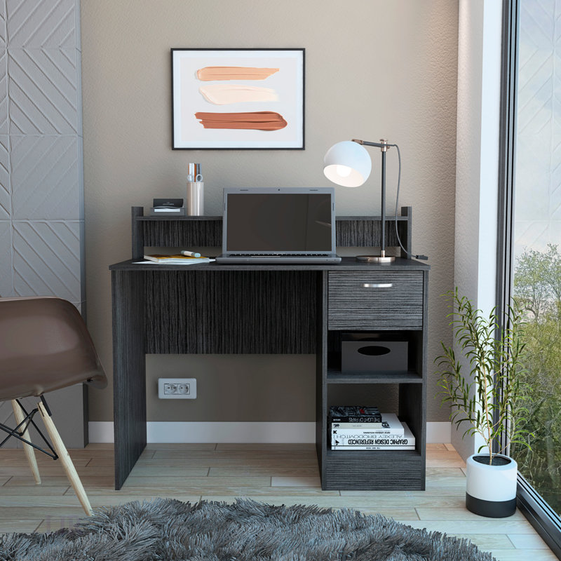 Bureau d'ordinateur Manaos avec plusieurs tablettes et un tiroir, parfait pour le bureau à domicile et les petits espaces