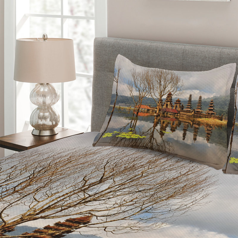 Eclectic Polyester Coverlet, King Bedspread + 2 Shams