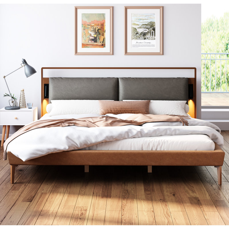 Très grand lit en similicuir brun et gris avec veilleuses 2 pièces, coussin de dossier rembourré doux, pieds au milieu avec structure, aucun sommier nécessaire, lit d'une capacité de 800 livres, brun et gris, cuir, réglable