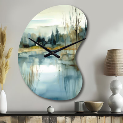 Summer Lake Landscape Illustration V - Unique Shape Lake, horloge murale asymétrique