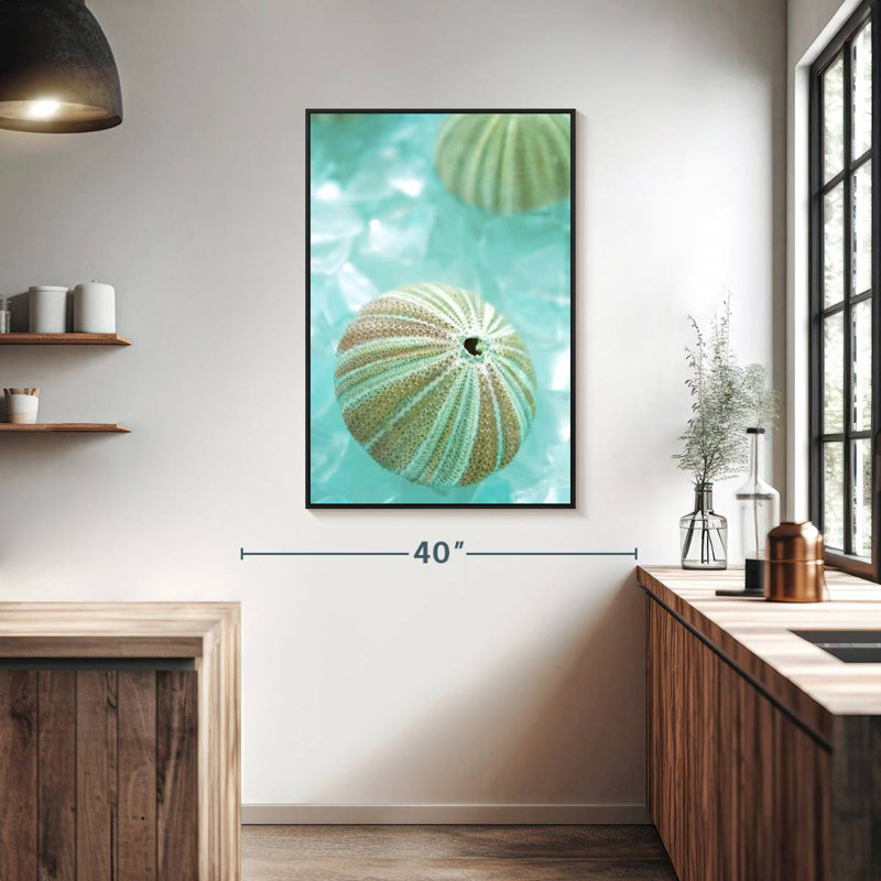 Verre de mer IV, Cadre flottant noir, 27 po x 40 po