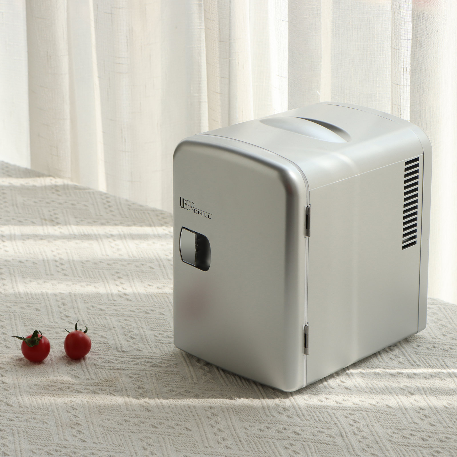 0.14 cu. ft. Countertop Mini Fridge | Fridge.com