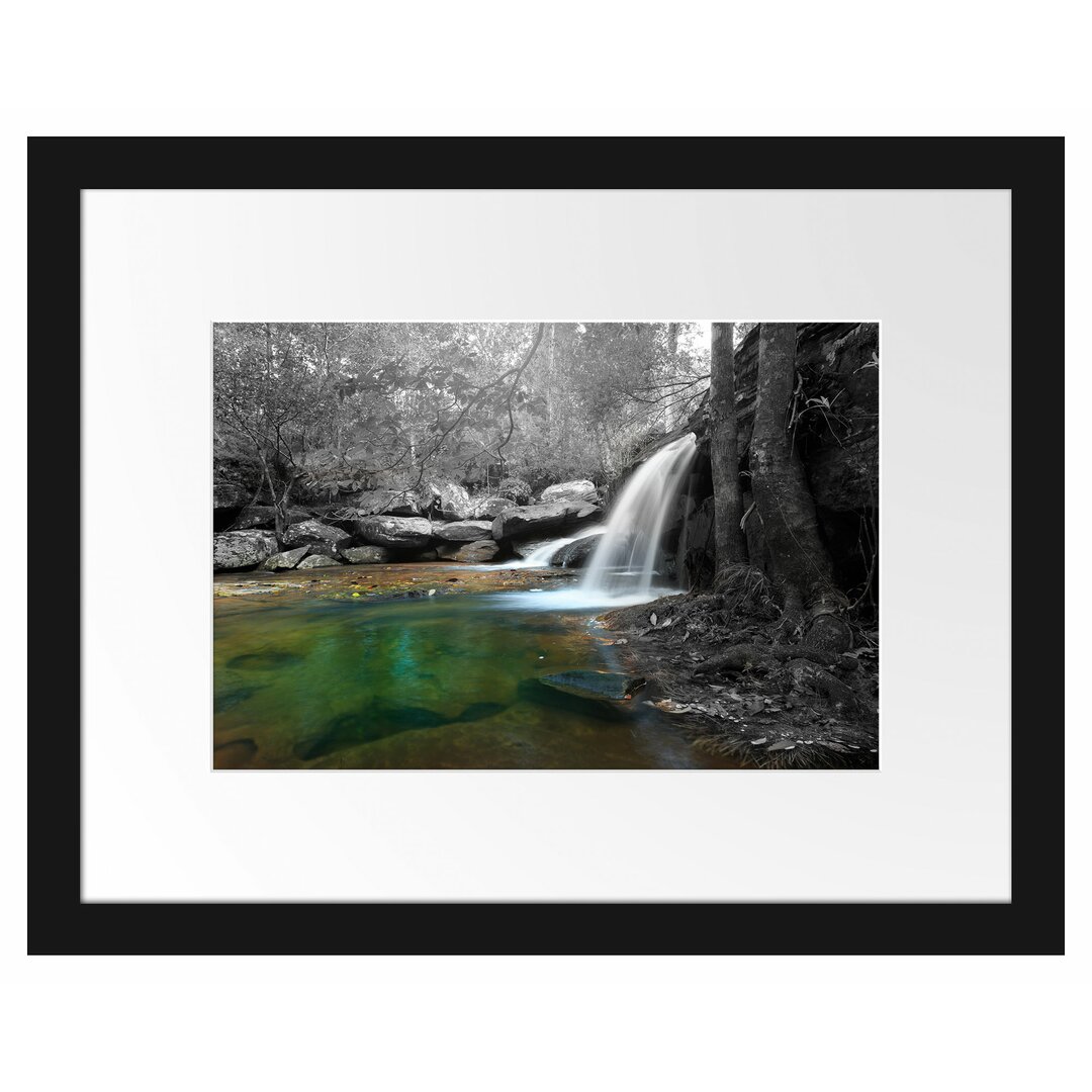 Gerahmtes Poster Wasserfall im Wald