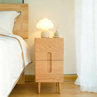Table de chevet moderne Mid-Century, table d'appoint étroite avec 2 tiroirs, table de chevet en bois de chêne massif, table de bout compacte pour les petites chambres à coucher, design minimaliste intemporel