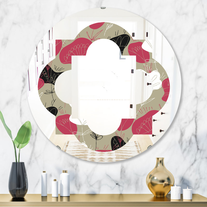 Miroir mural à motif éclectique à la main quadrilobe folk floral, H 31,5 po x l po