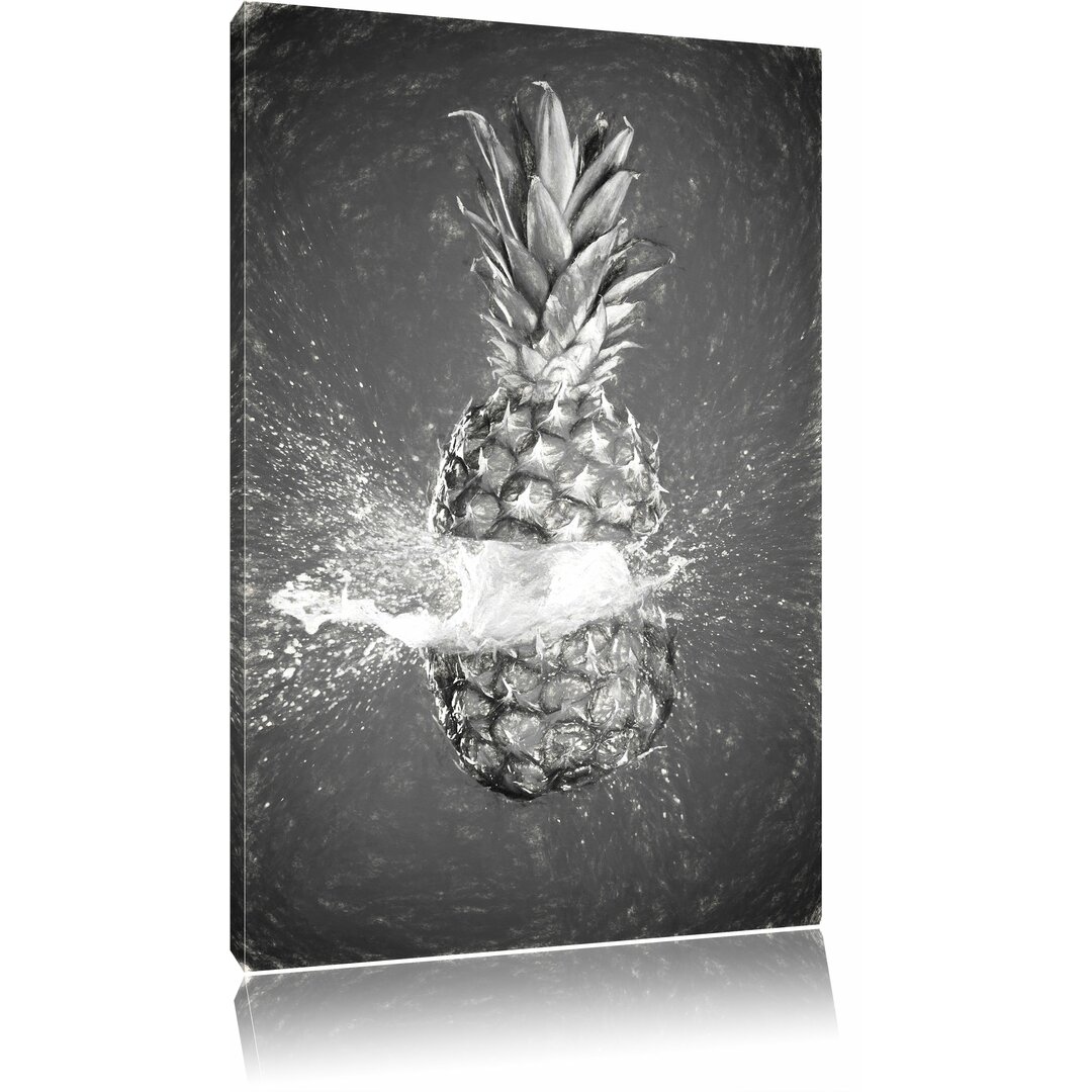 Leinwandbild "Ananas mit Wasser bespritzt", Grafikdruck