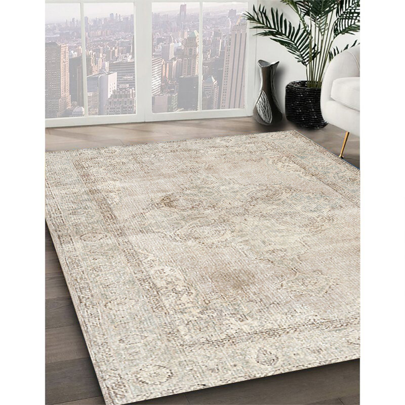 Akeeb Oriental Indoor Rug, Round 7'