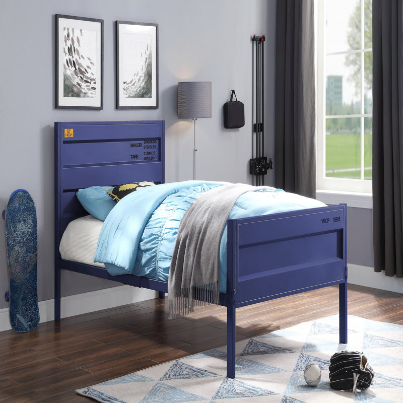 Élégant lit double à finition bleue avec cadre en métal et panneaux encastrés, aucun sommier requis, idéal pour les chambres modernes