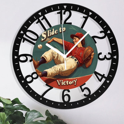 Horloge murale en métal pour le salon - Joueur de baseball coulissant de 10 po Victory
